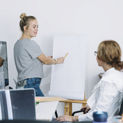 Арт-терапевт